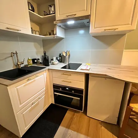 Brossard 2pers Tv And Wifi Apartment