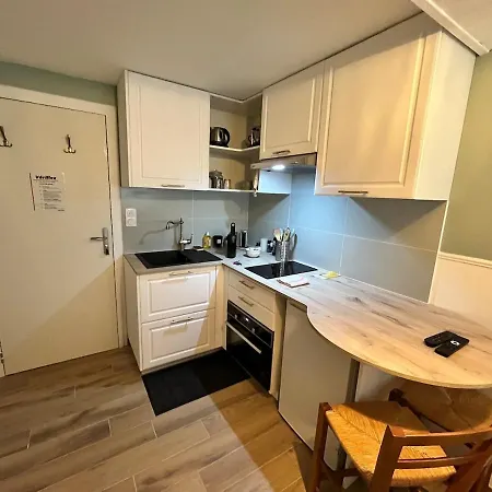 Апартаменты Brossard 2pers Tv And Wifi