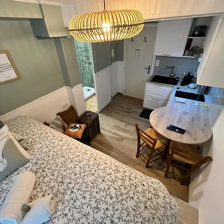 Brossard 2pers Tv And Wifi Apartment *