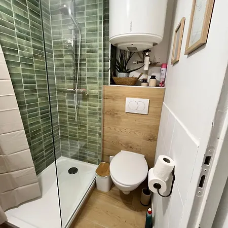 Apartment Brossard 2pers Tv And Wifi Nantes