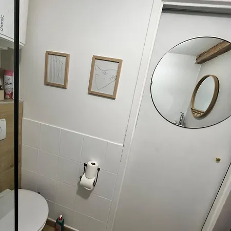 Brossard 2pers Tv And Wifi * Nantes