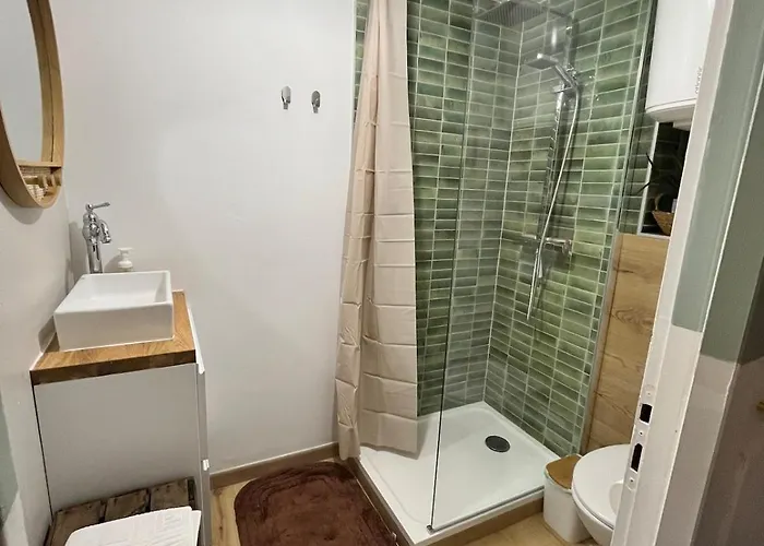 Brossard 2pers Tv And Wifi Apartman *